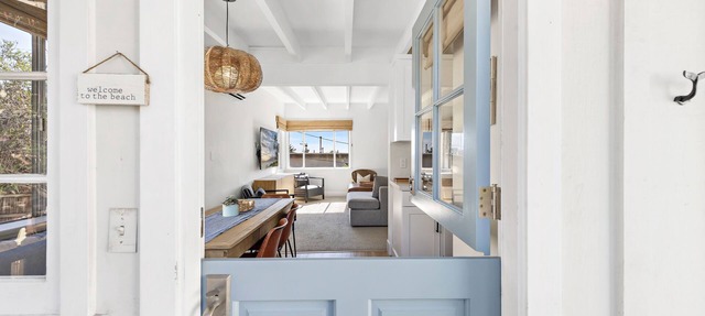 Lantern District cottage- close to downtown/harbor- one bedroom/one bath