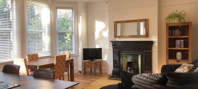 Large family bedroom apt in quiet area with good access to Central London