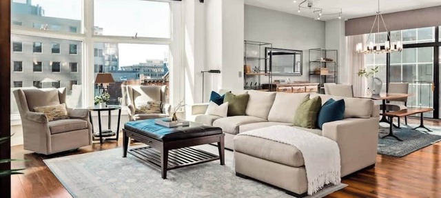 Larimer Square Luxury | Office | Downtown Hub