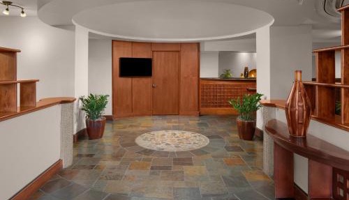 Larkspur Landing Extended Stay Suites Bellevue