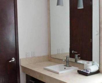 Las Gaviotas Hotel and Suites