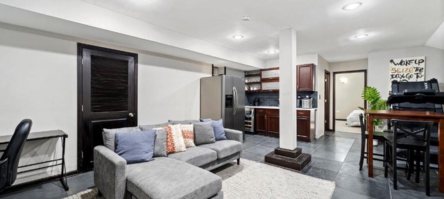 Lavish Near Lake Downtown & SOX #G
