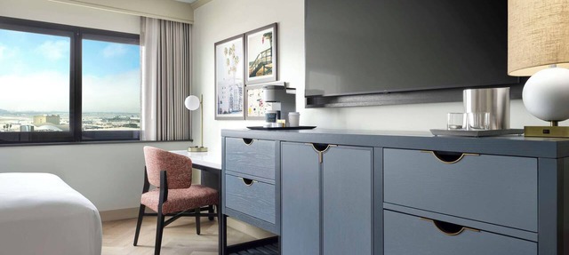 LAX Comfort for Families | Pet-Friendly, Shuttle, Pool, Close to Attractions