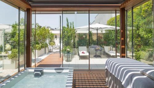 Le Bristol Paris, Oetker Hotels