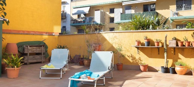 Lets Holidays BIG TERRACE APARTMENT IN BARCELONA