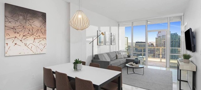 Level South Olive- One Bedroom Suite & Office