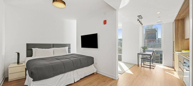 Level studio suite with full kitchen and luxury bath