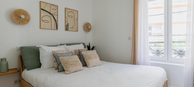 Light-Filled Retreat in historical Paris