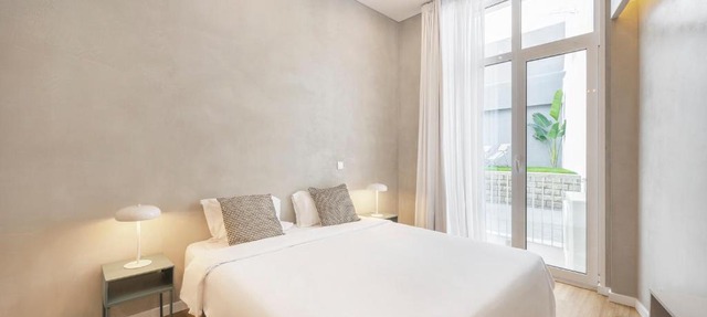Lisbon Oriente Apartments by Olala Homes