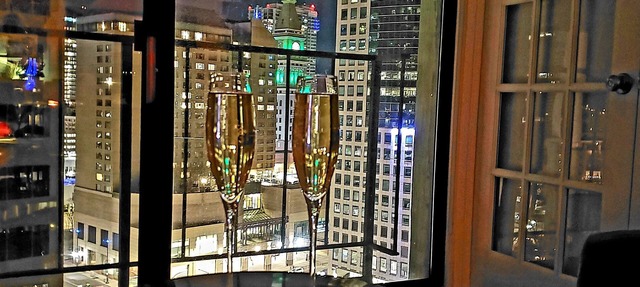 LOCATION! LOCATION! LOCATION! Downtown LoDo Luxury Condo!