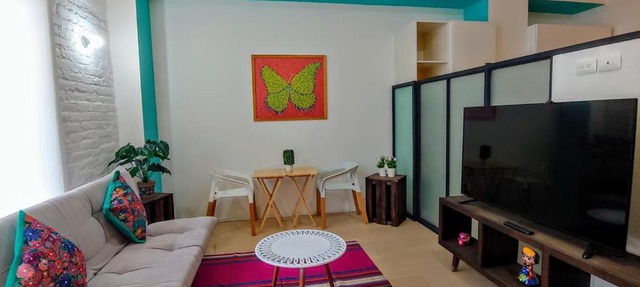 Loft Downtown CDMX Reception & luggage