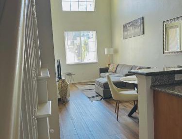 Loft Style,2 Beds ,Flexible self check in,Pool