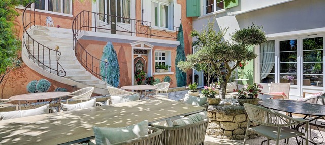 Logis Hotel Le Blason de Provence
