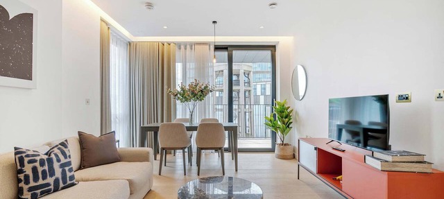 London Luxury: 2-Bedroom Condo Experience