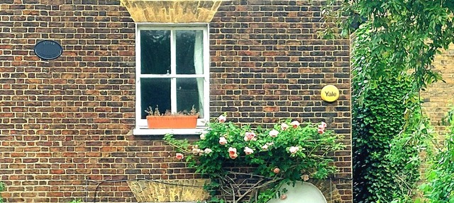 Lovely 2 Bedroom Cottage in Highgate Village, London