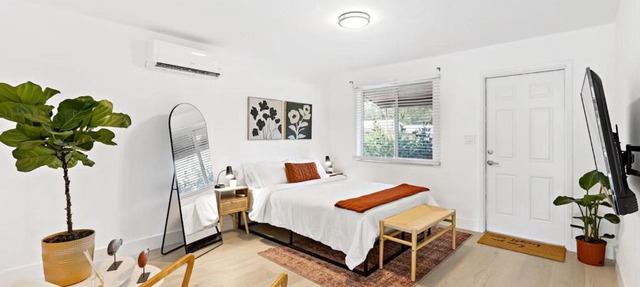 Lovely Rental Unit with free Parking on Premises