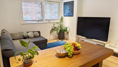 Lovely, spacious 2BR Apartment central Kingston - Pass the Keys