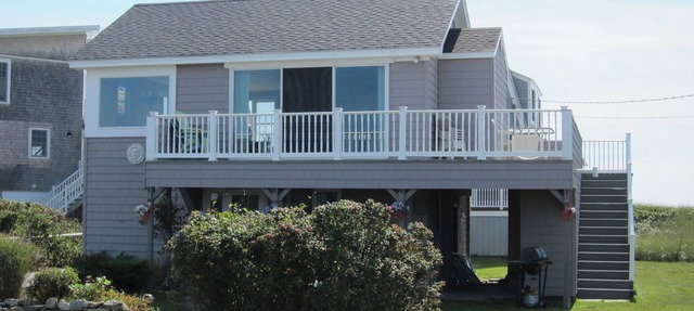 Low Tide: Oceanfront Bliss BOOK NOW FOR 2026 We have a few weeks open.