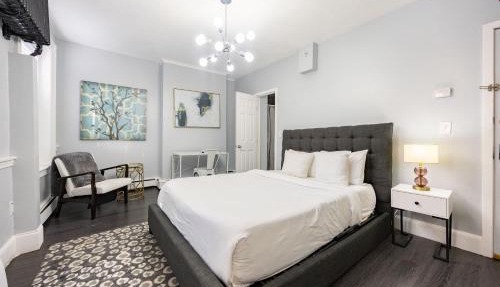 Lower Level Studios In Hip Bay Village