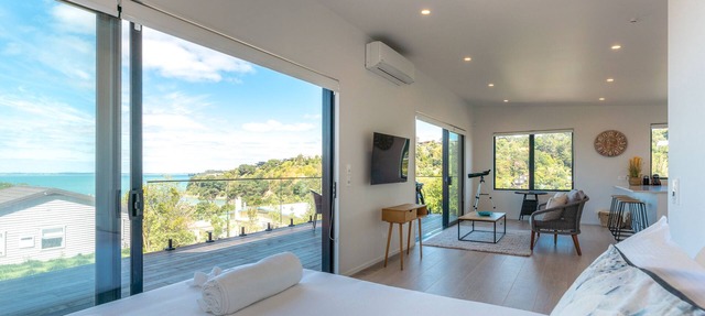 Luna Cottage - Ocean Views on Waiheke