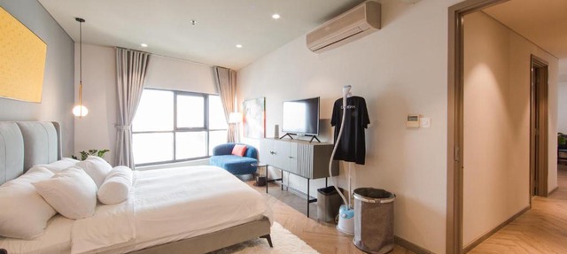 Lux Executive Residence at City Garden by CIRCADIAN