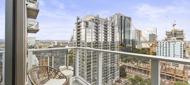 Luxe Rainey St High Rise | Heated Pool | Gym | ATX