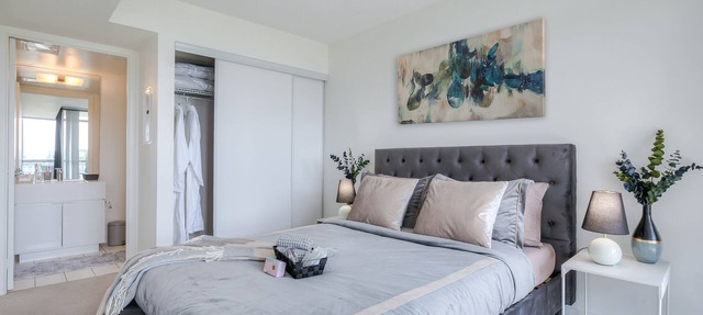 Luxurious 2BR-2BATH,FreeParking,Lake View, Balcony