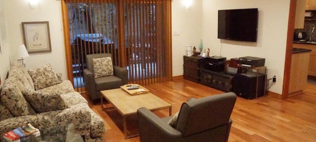 Luxury 1 Bedroom Unit-Walk to Beach -Baby Friendly