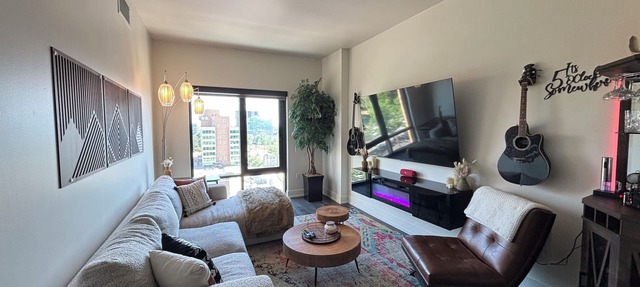 Luxury 1bd/1ba - Rooftop pool, w/d in unit, walkable North Cherry Creek
