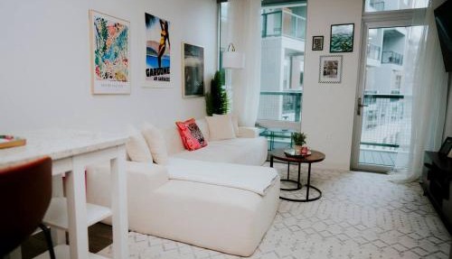 Luxury 2BR Apartment with Pool, Balcony & Parking
