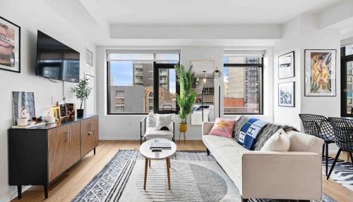 Luxury 2BR Apt in Boston Pool Gym