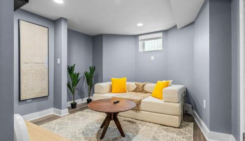 Luxury 2BR apt in Boston with Free Parking