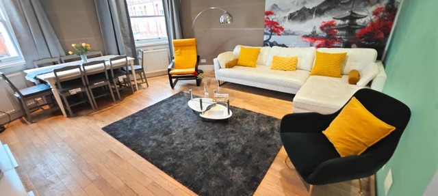 Luxury 3-Bed Flat - 1 min from Baker Street Station