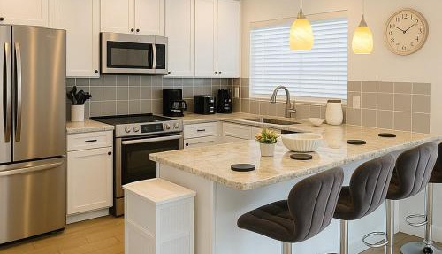 Luxury 4BR Walk to Fashion Sq