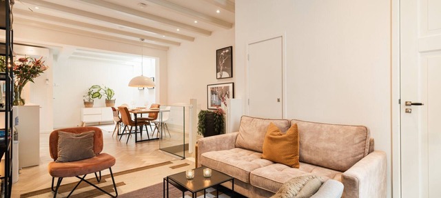 Luxury Apartment with spacious living room