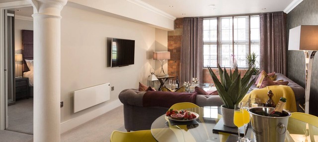 Luxury apartment with Free Parking