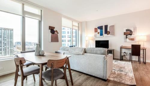 Luxury Apt with Gym