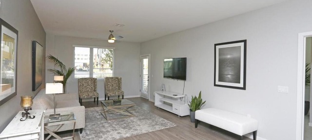 Luxury Condos at Anton Menlo w Pool & Amenities