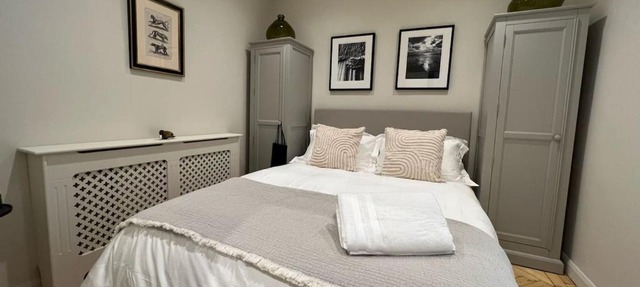 Luxury London English Charm