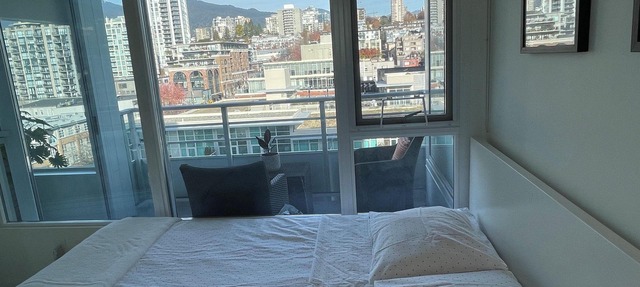 Luxury one Bedroom Condo at the Pier