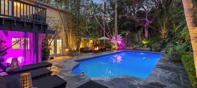 Luxury Resort Style- Heated Pool- Jacuzzi- Firepit