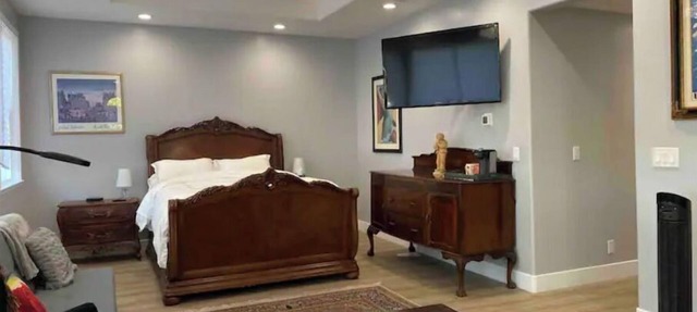 Luxury Spacious Studio in Woodside Plaza