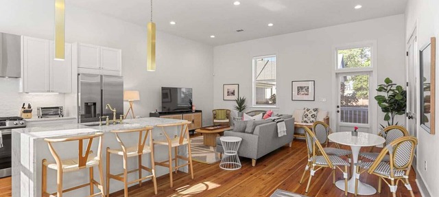 Luxury Uptown 4BR | Courtyard | Elegantly Designed