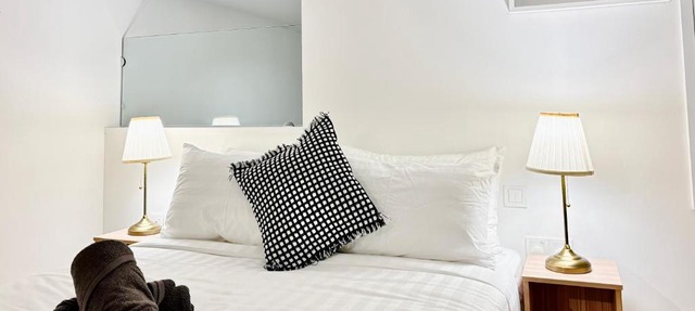 Lynhomes 20 The Establishment Bangsar Stylish Studio Loft