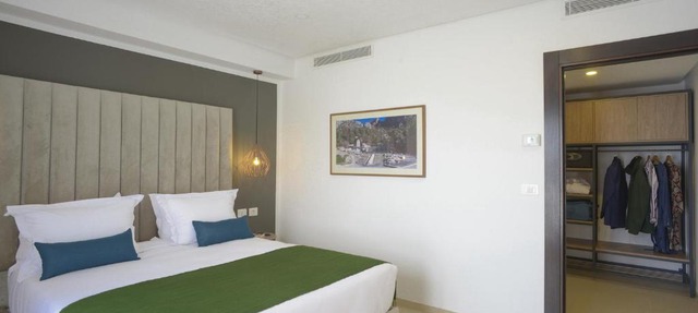 MAIA HOTEL SUITES
