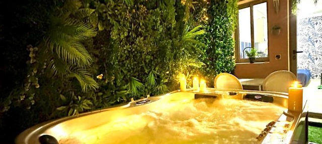 Majorelle blue SPA retreat