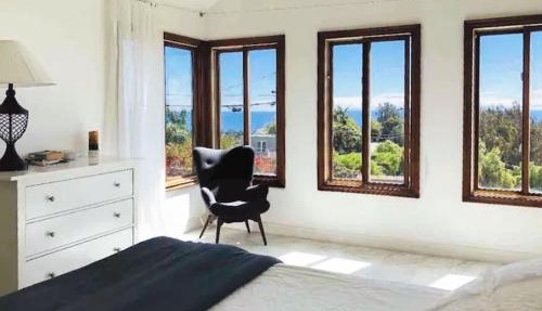 Malibu Ocean Villa with King Bed, Hot Tub, Beach, BBQ