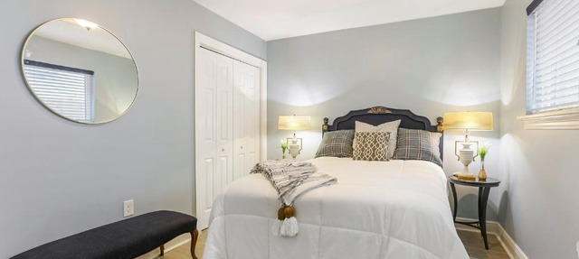 Mardi Gras Patio 2BR 8mins to Canal St