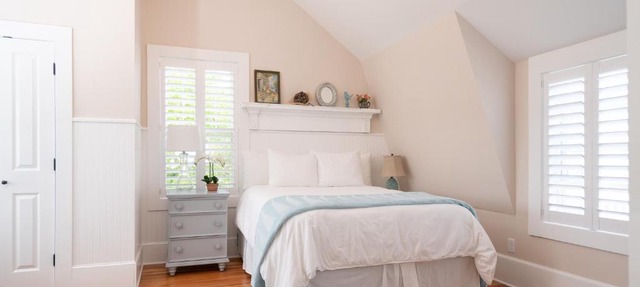 Marginal Way House
