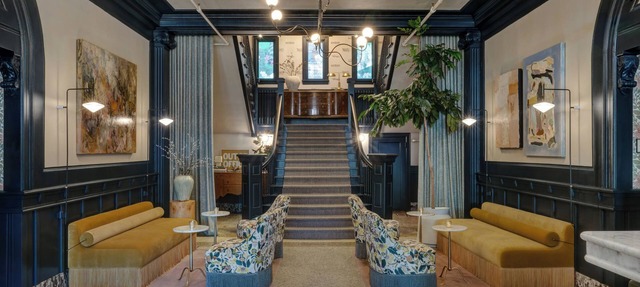 MarQueen Hotel